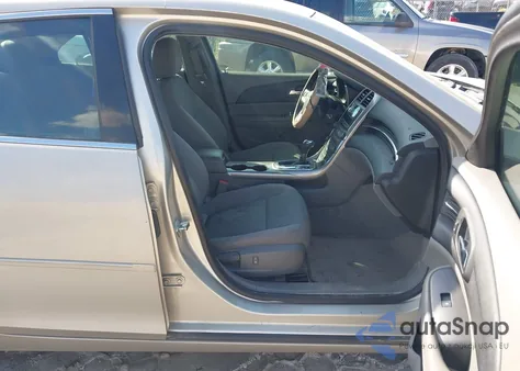 2013 Chevrolet Malibu 1Ls z USA, uszkodzony, nr VIN 1G11B5SA5DF334196